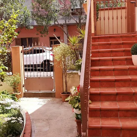Elisabeth's House * Iglesias